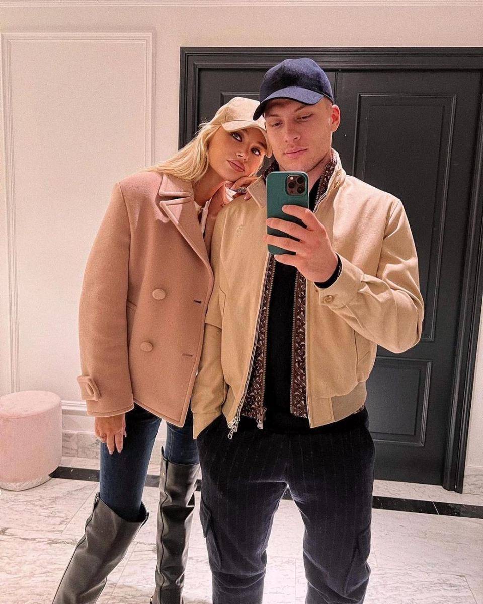 Luka Jovic bersama kekasihnya, Sofija Milosevic (instagram.com/lukajovic)