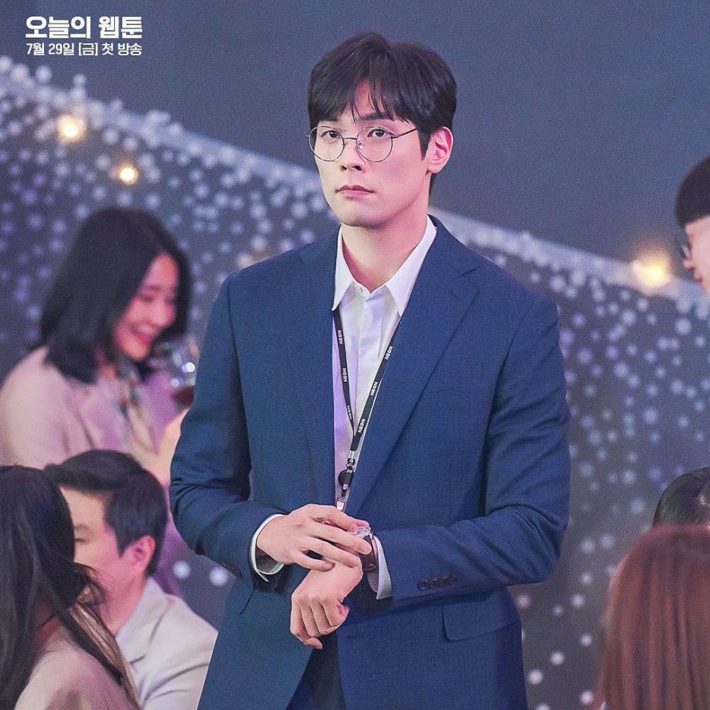 Choi Daniel (Seok Ji Hyung) di Kdrama Today's Webtoon (instagram.com/sbsdrama.official)