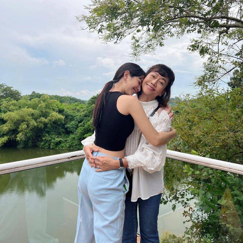 potret Min Peechaya bersama Ibu (instagram.com/minpechaya)