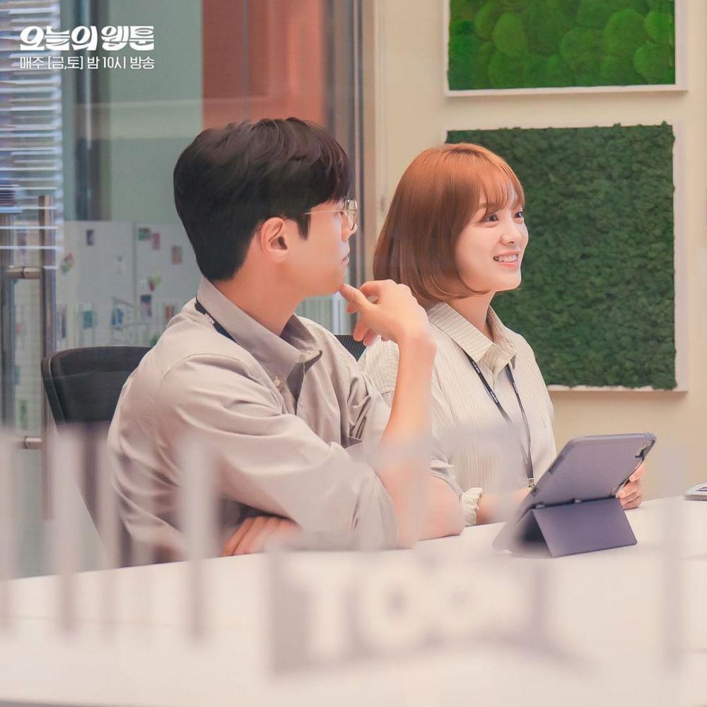 Choi Daniel (Seok Ji Hyung) dan Kim Se Jeong (On Ma Eum) di Kdrama Today's Webtoon (instagram.com/sbsdrama.official)