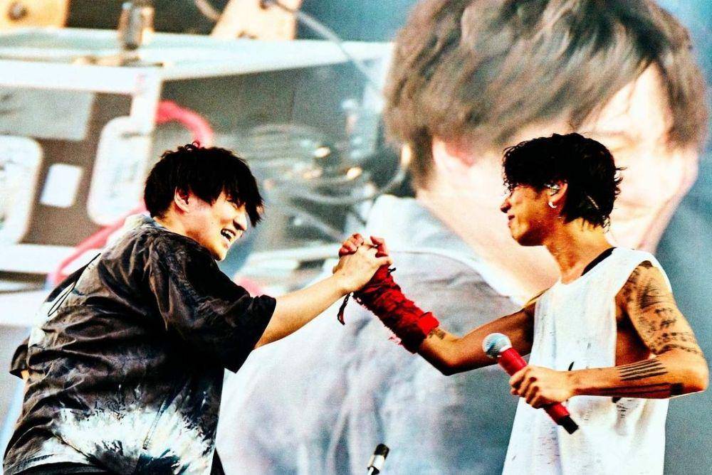 taka dan satoshi (instagram.com/10969taka)