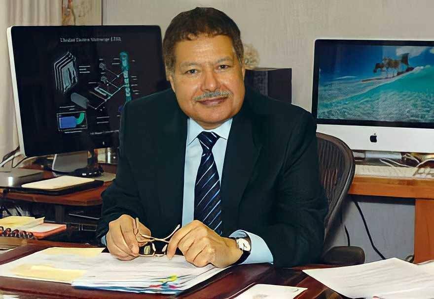 Ahmed Zewail di laboratoriumnya (acs.org)