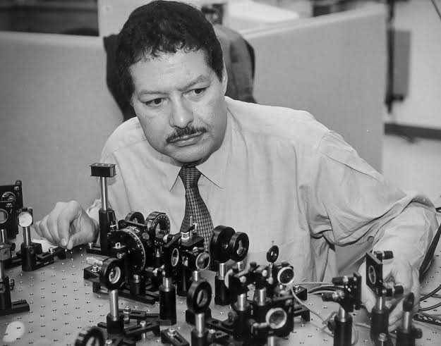 potret Ahmed Zewail (nature.com)