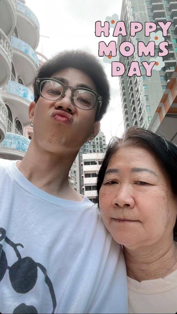 potret Off Jumpol bersama Ibu (instagram.com/tumcial)