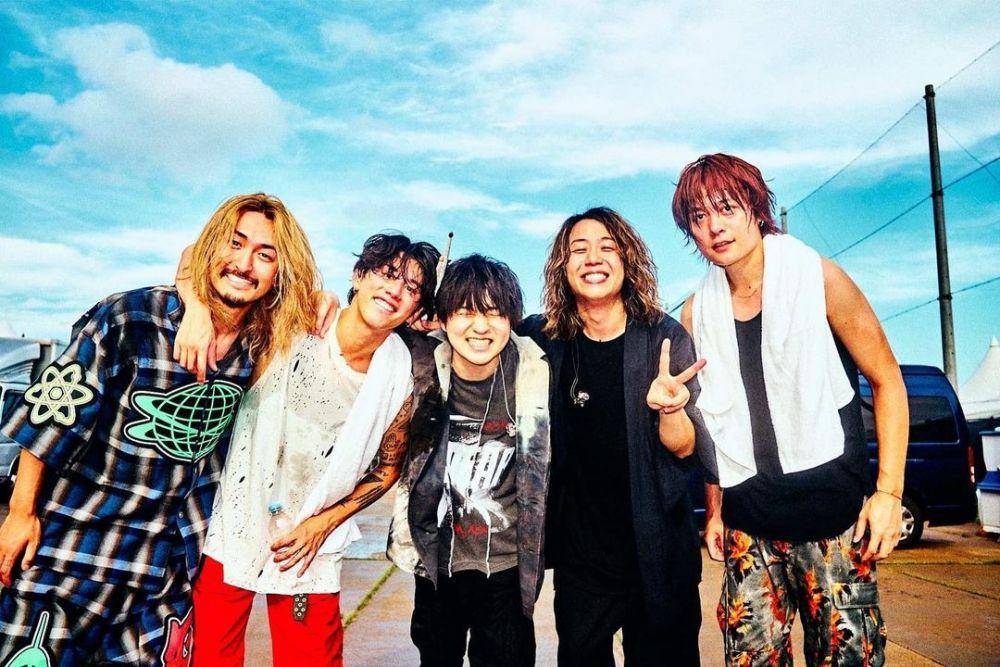 ONE OK ROCK dan Satoshi "Higedan" (instagram.com/10969taka)