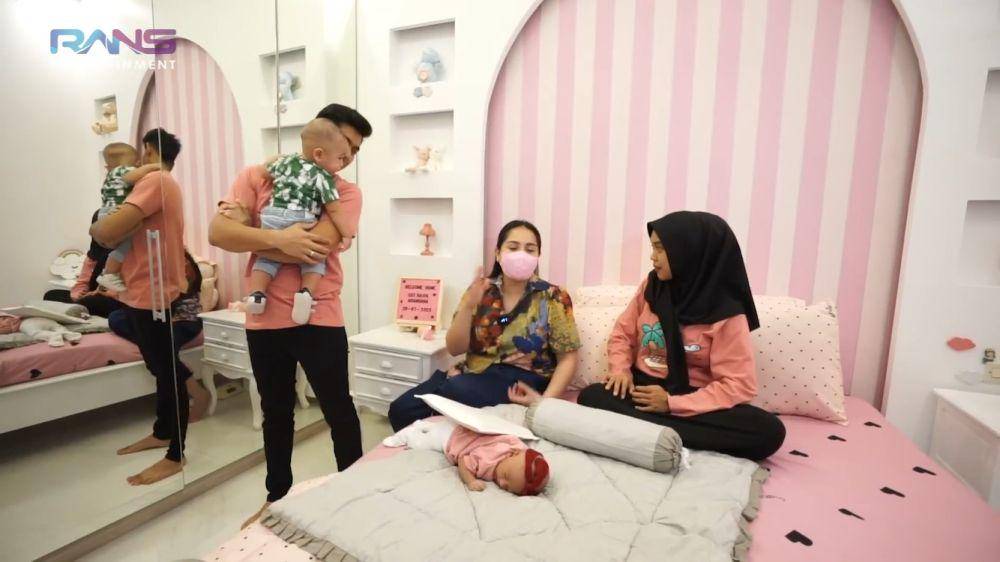 Perbincangan Nagita Slavina bersama Ria Ricis (youtube.com/ransentertaiment)
