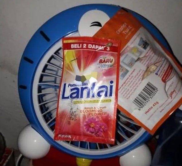 pengharum ruangan nyeleneh (facebook.com/ogef martien)