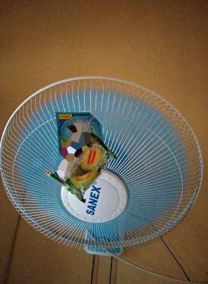 pengharum ruangan nyeleneh (instagram.com/humor.receh)