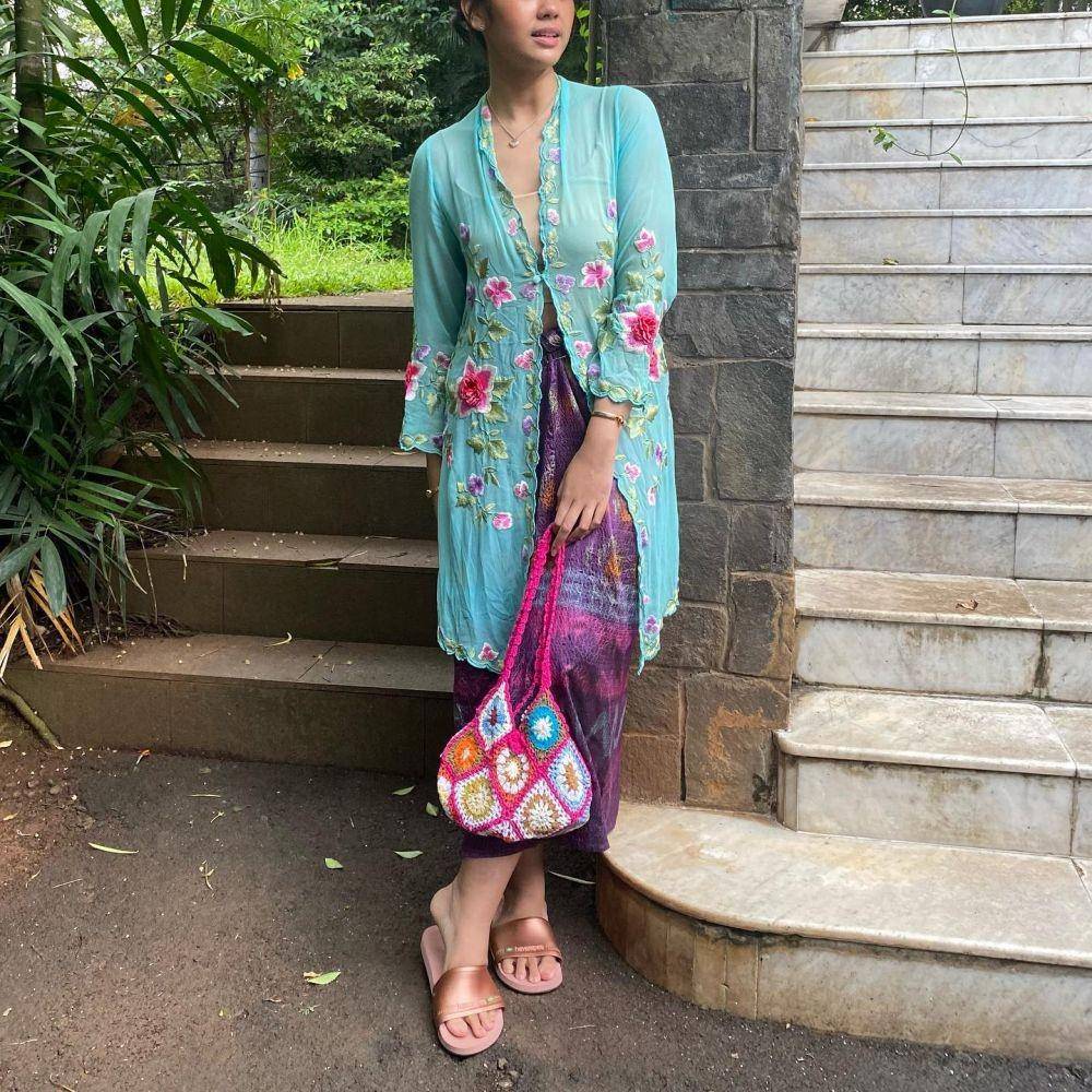 Kebaya Rania Yamin (instagram.com/raniaayamin)