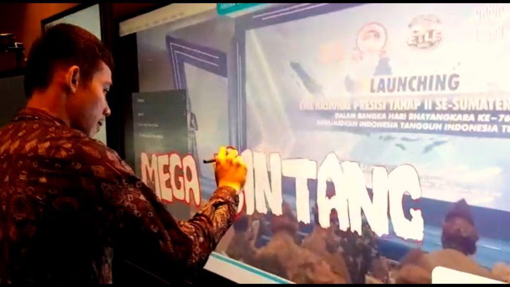 Teknologi terbaru LED transparan untuk advertising (Dok.Istimewa).