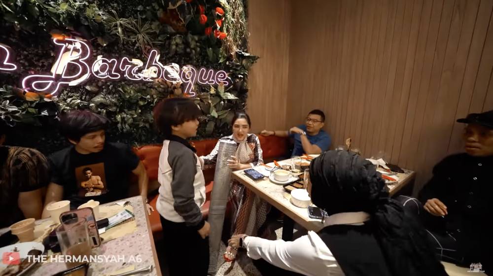 momen Gen Halilintar dan The Hermansyah makan bareng (YouTube.com/The Hermansyah A6)