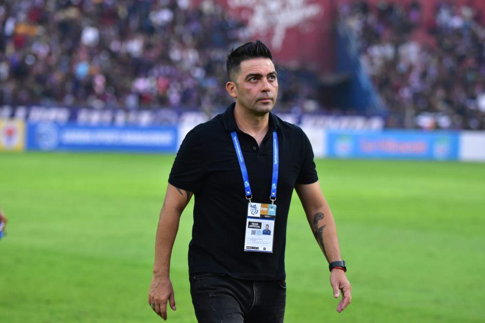 Resmi, Arema FC Tunjuk Javier Roca Sebagai Pelatih Baru