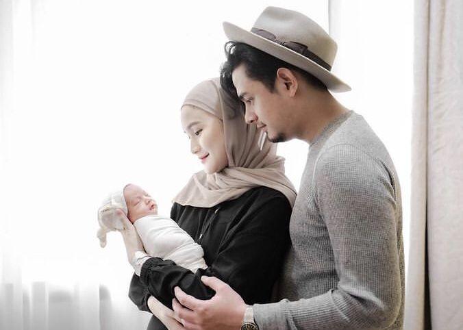 9 Potret Anak Kedua Nadya Fricella dan Miqdad Addausy, Jagoan Lagi!