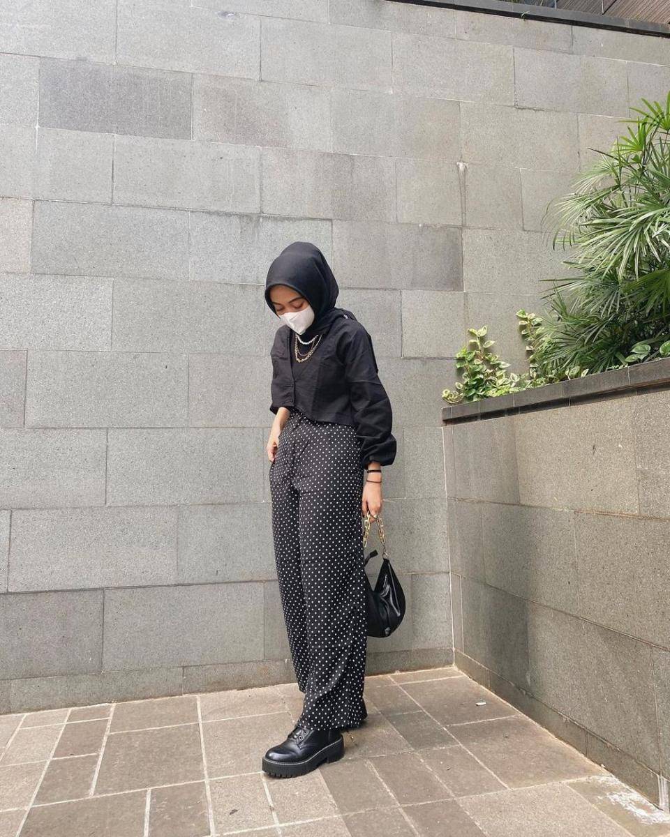 OOTD Cewek Mamba untuk ke Kampus ala Inthira Klhaudya Kusnara (instagram.com/inthiraclhaudya)