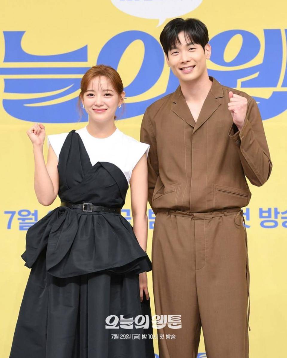 Kim Se Jeong dan Choi Daniel di konferensi pers drama Today's Webtoon (instagram.com/sbsdrama.official)