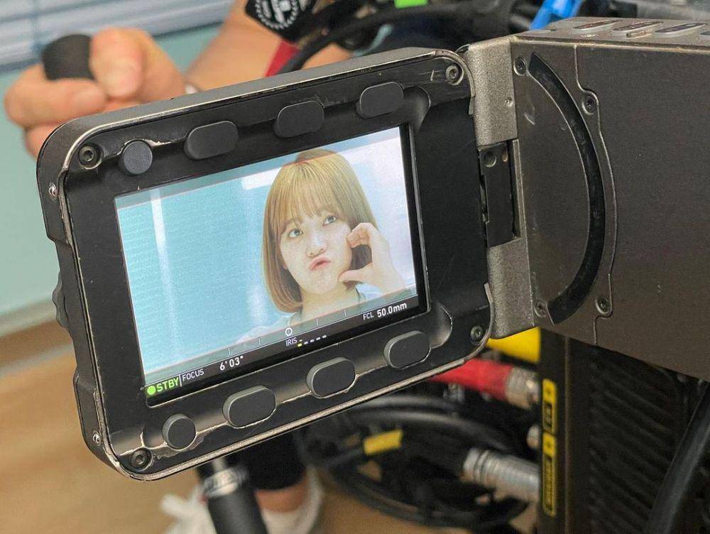 Kim Se Jeong di balik layar drama Today's Webtoon (instagram.com/clean_0828)
