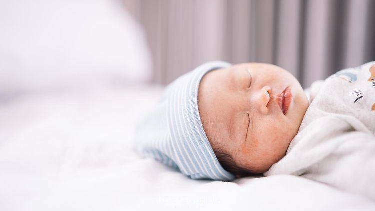 Pemotretan newborn baby Arkhanza (instagram.com/sylvia_fully88)