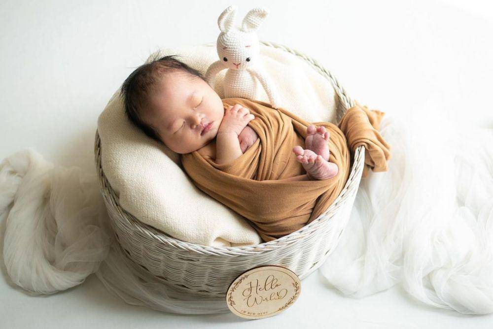 Pemotretan newborn baby Arkhanza (instagram.com/sweetescape.baby)