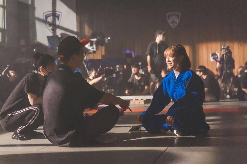 Kim Se Jeong di balik layar drama Today's Webtoon (instagram.com/clean_0828)