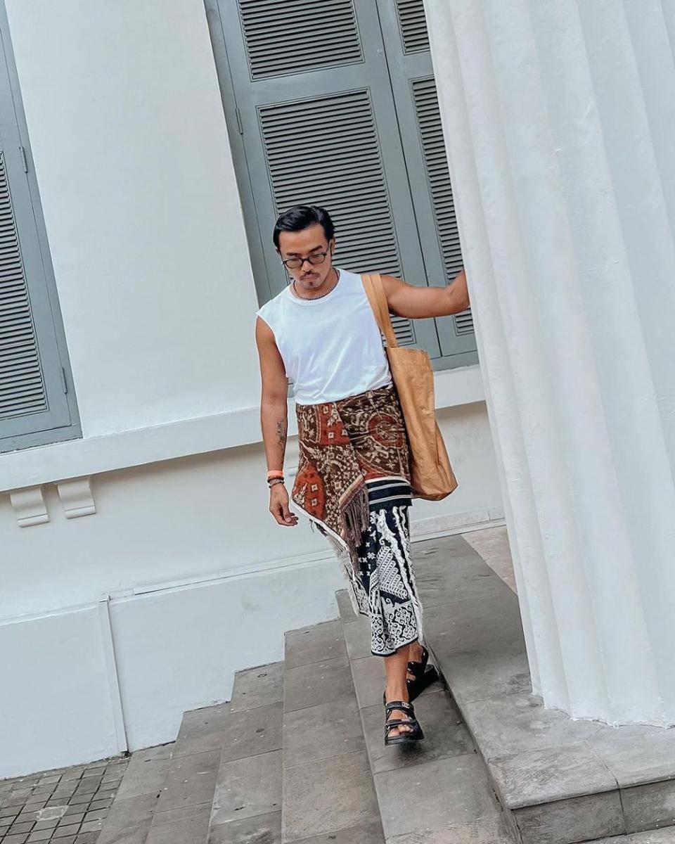 Inspirasi OOTD untuk Merayakan Kemerdekaan yang Menyelipkan Nuansa Etnik (Instagram.com/_febrian)