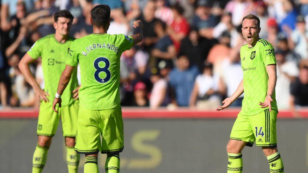 Bruno Fernandes, Christian Eriksen, dan Harry Maguire bersama Manchester United (twitter.com/ManUtd_Es)