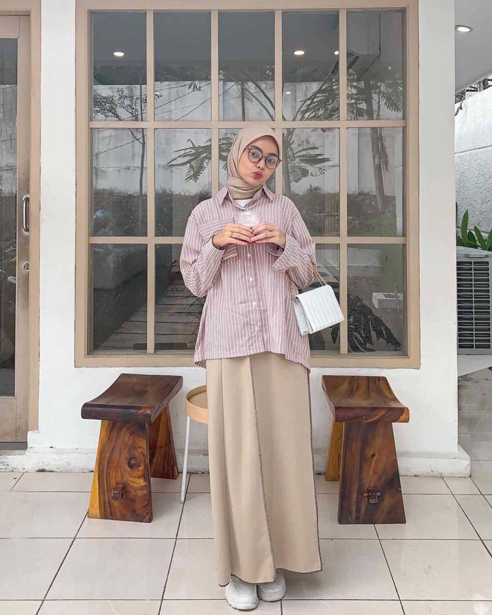 Potret OOTD (Instagram.com/denaraaprilia)