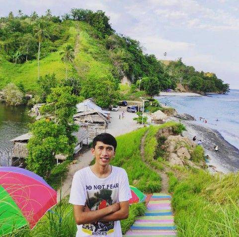 Pantai Mahembang (instagram.com/justicepietro)