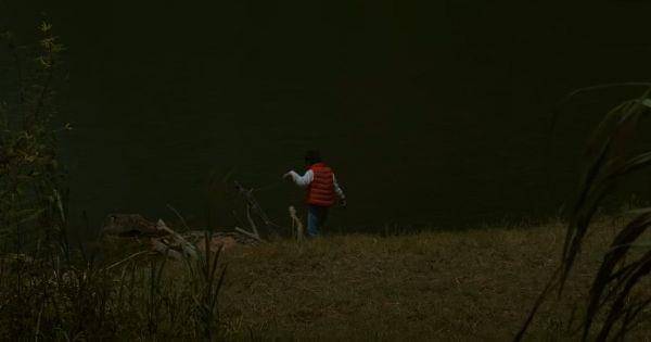 Penampakan terakhir Kinan sebelum menghilang ( Dok. Screenplay Films / Jailangkung 3 )