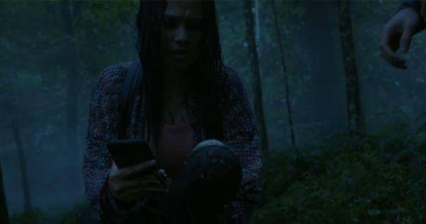 Niki menemukan boneka jelangkung ( Dok. Screenplay Films / Jailangkung 3 )