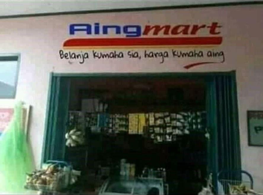 spanduk pelesetan mini market (twitter.com/txtdarioffstore)