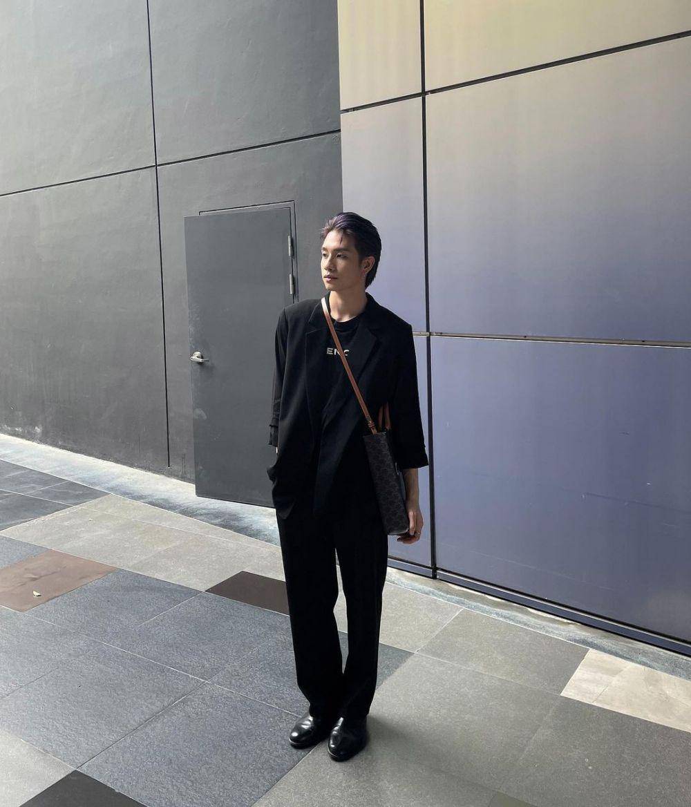 mix and match outer ala Prom Ratchapat (instagram.com/anotherboytj)