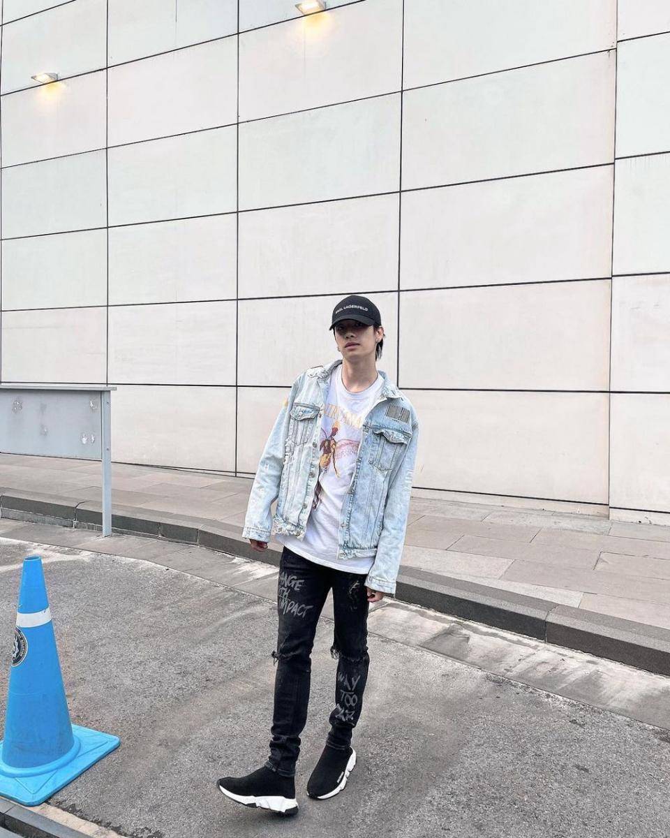 mix and match outer ala Prom Ratchapat (instagram.com/anotherboytj)