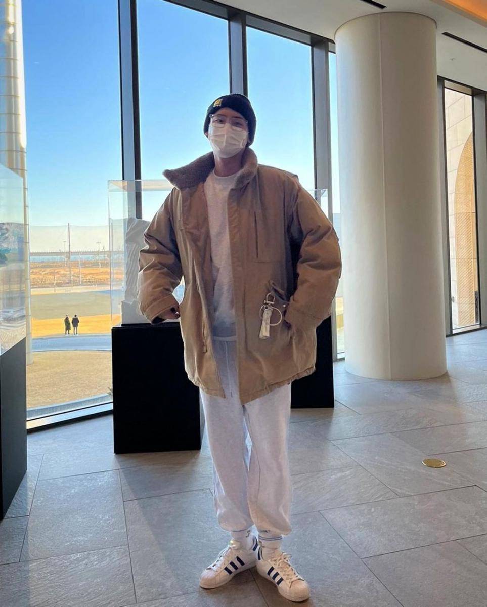 Inspirasi OOTD ala Lee Jong Suk (instagram/jongsuk0206)