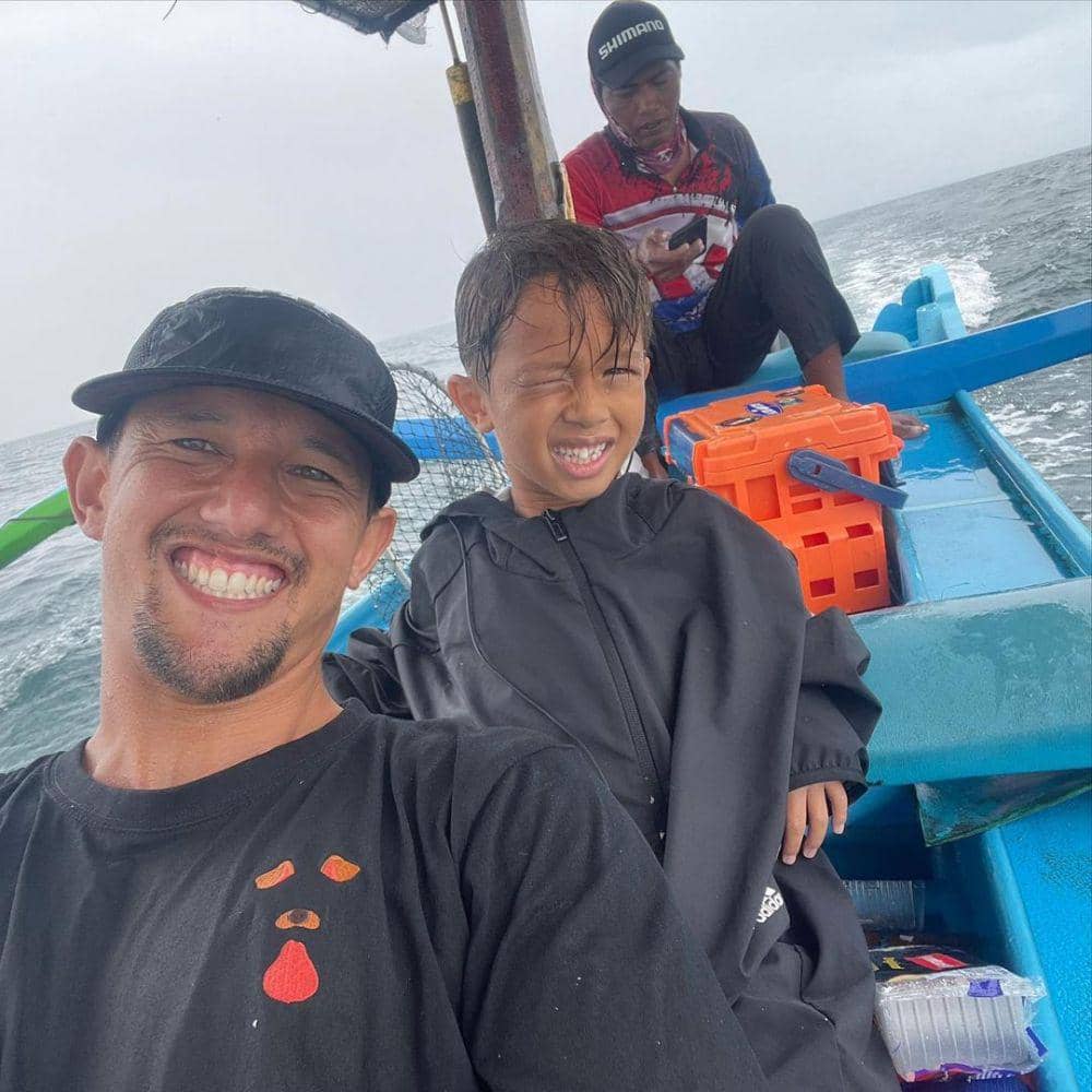 Irfan Bachdim dan buah hati (instagram.com/ibachdim)