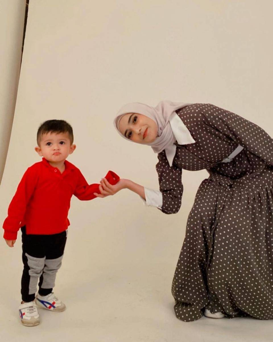 Nadya Mustika Rahayu dan buah hati (instagram.com/nadyamustikarahayu)