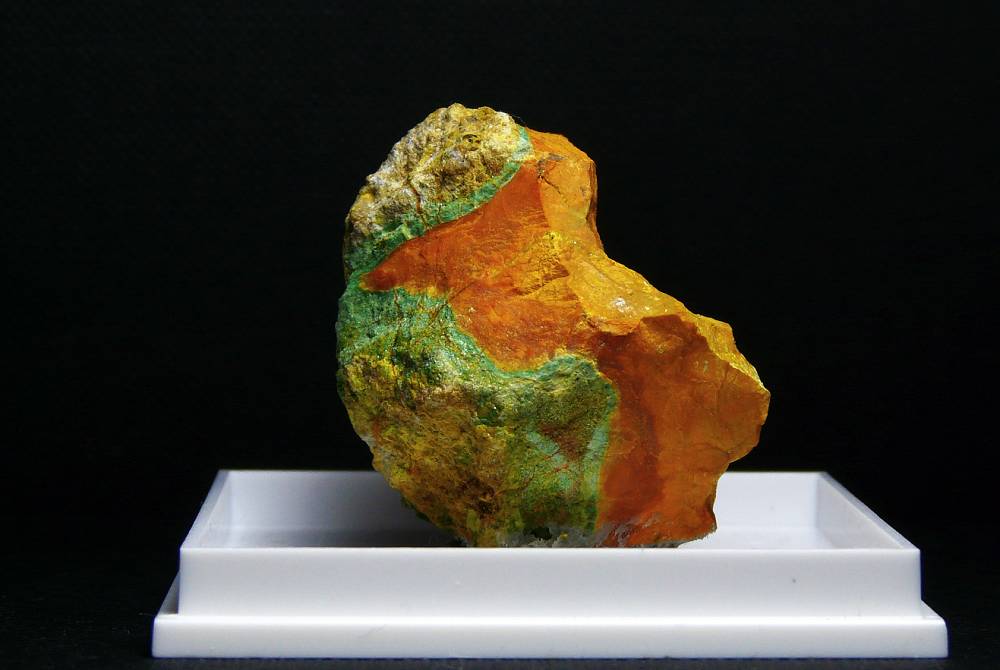 ilustrasi gummite (commons.wikimedia.org/Weirdmeister)