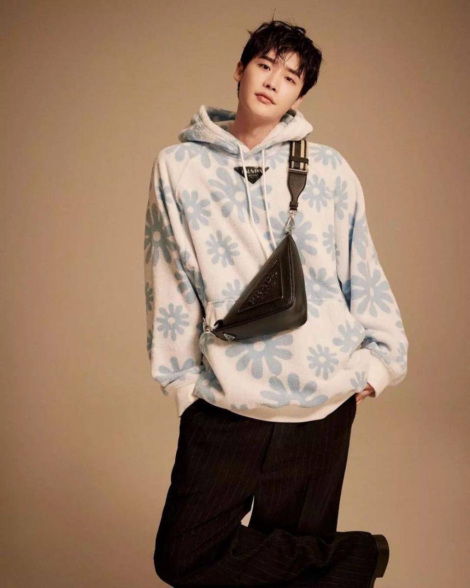 Inspirasi OOTD ala Lee Jong Suk (instagram/jongsuk0206)