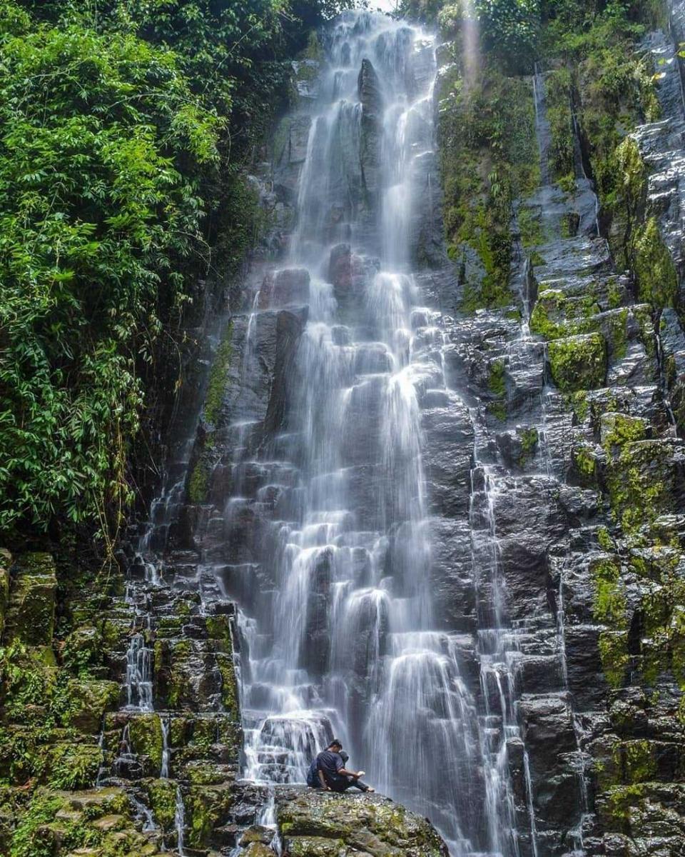 Air Terjun Ciupang (instagram.com/ewin_piyoe_wesuiranangalaz