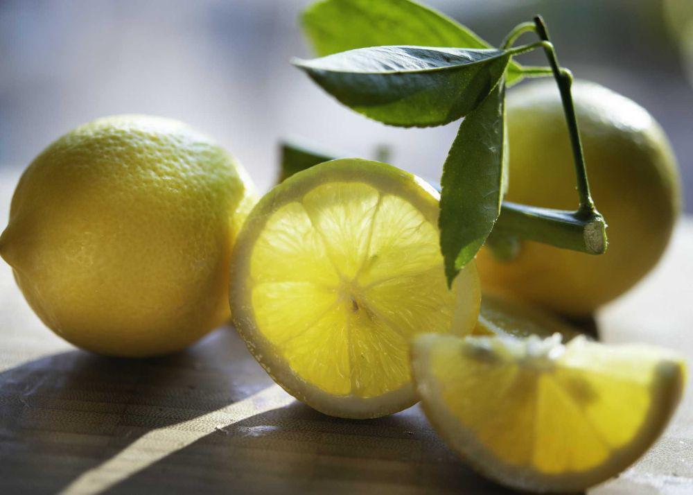 ilustrasi lemon (unsplash.com/@lightupphotos)