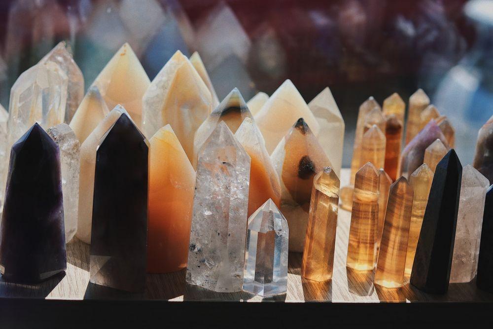 12 Mineral Berwarna Kuning, Memiliki Tekstur yang Beragam