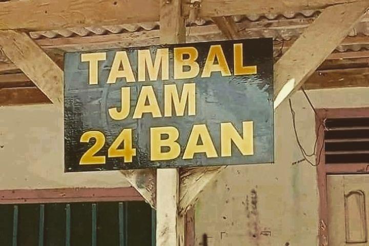 10 Spanduk Promosi Kocak Tukang Tambal Ban Ini Bikin Ketawa Ngakak