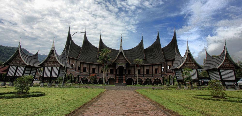 Rumah Adat Sumatera Barat, Ini Jenis dan Keunikannya