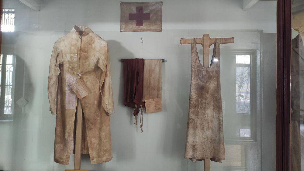 koleksi sisa pakaian di Museum Perjuangan Bogor (dok.pribadi/Surya Dharma)