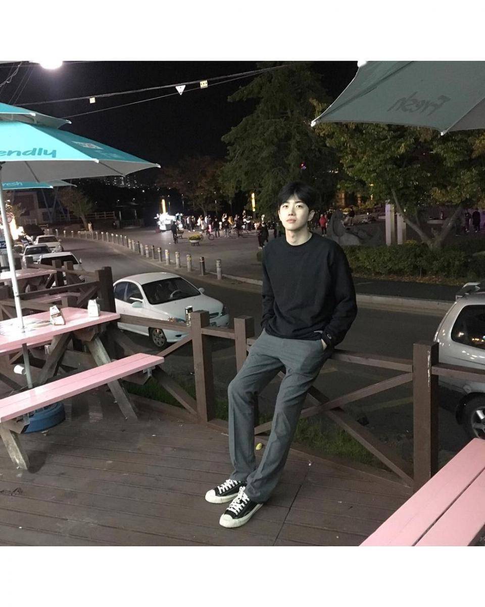 Kang Hoon (instagram.com/khoonyy)