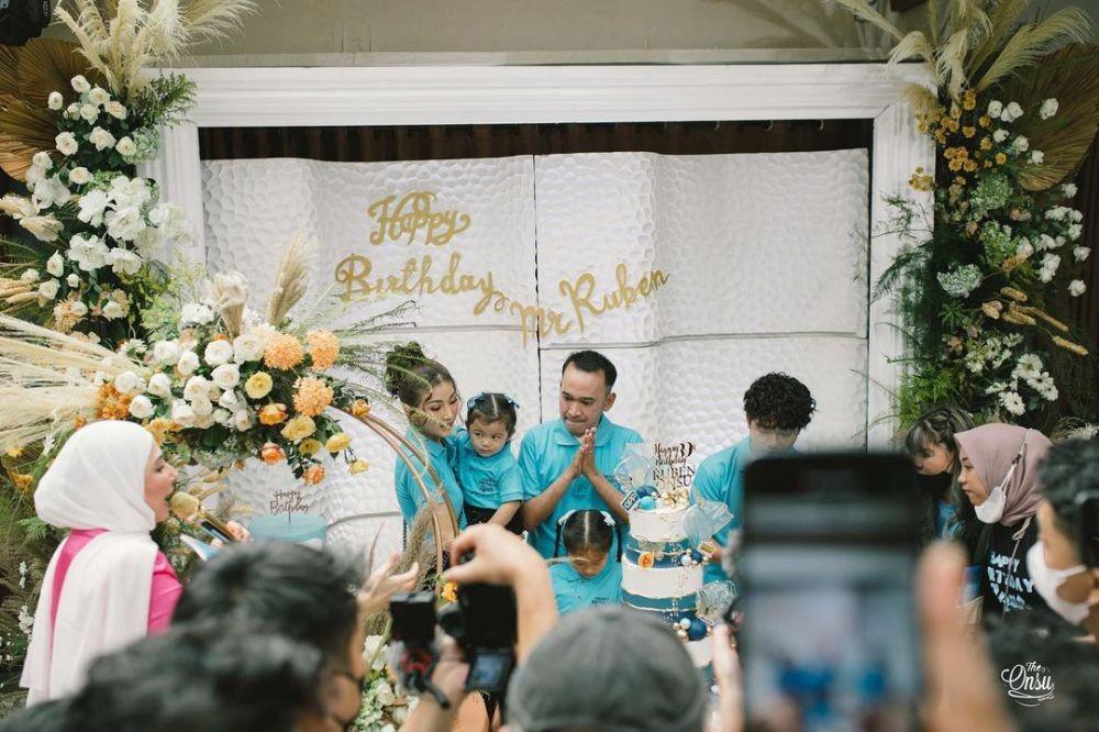 Ruben Onsu ultah ke-39 (instagram.com/theonsufamily)