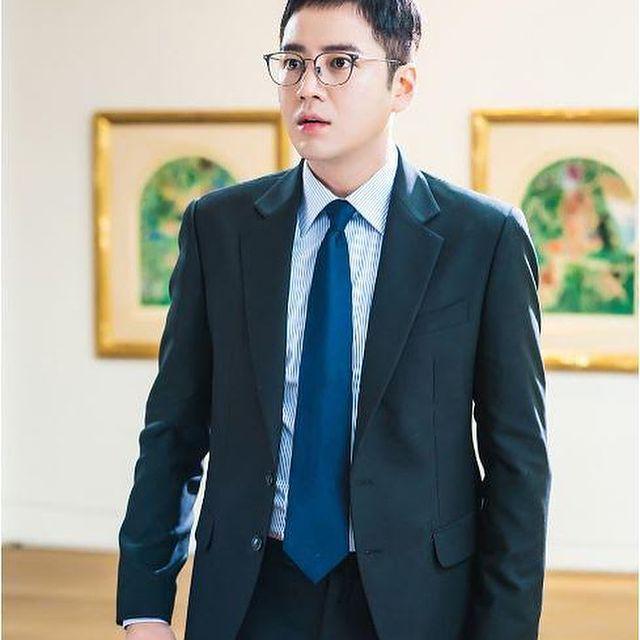 Jang Keun Suk di drama Switch: Change the World (instagram.com/haedenmuseum)