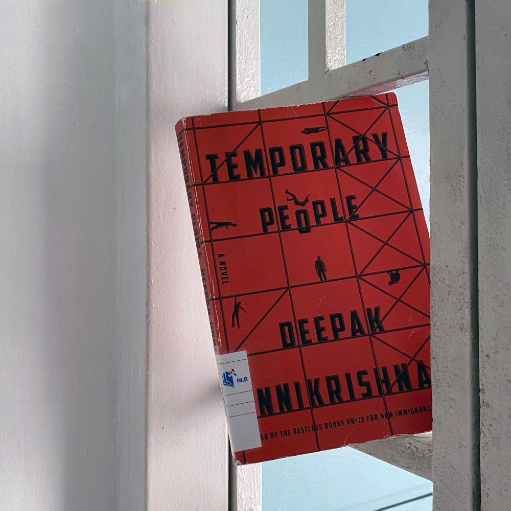 novel Temporary People karya Deepak Unnikrishnan (instagram.com/almightyalicia)