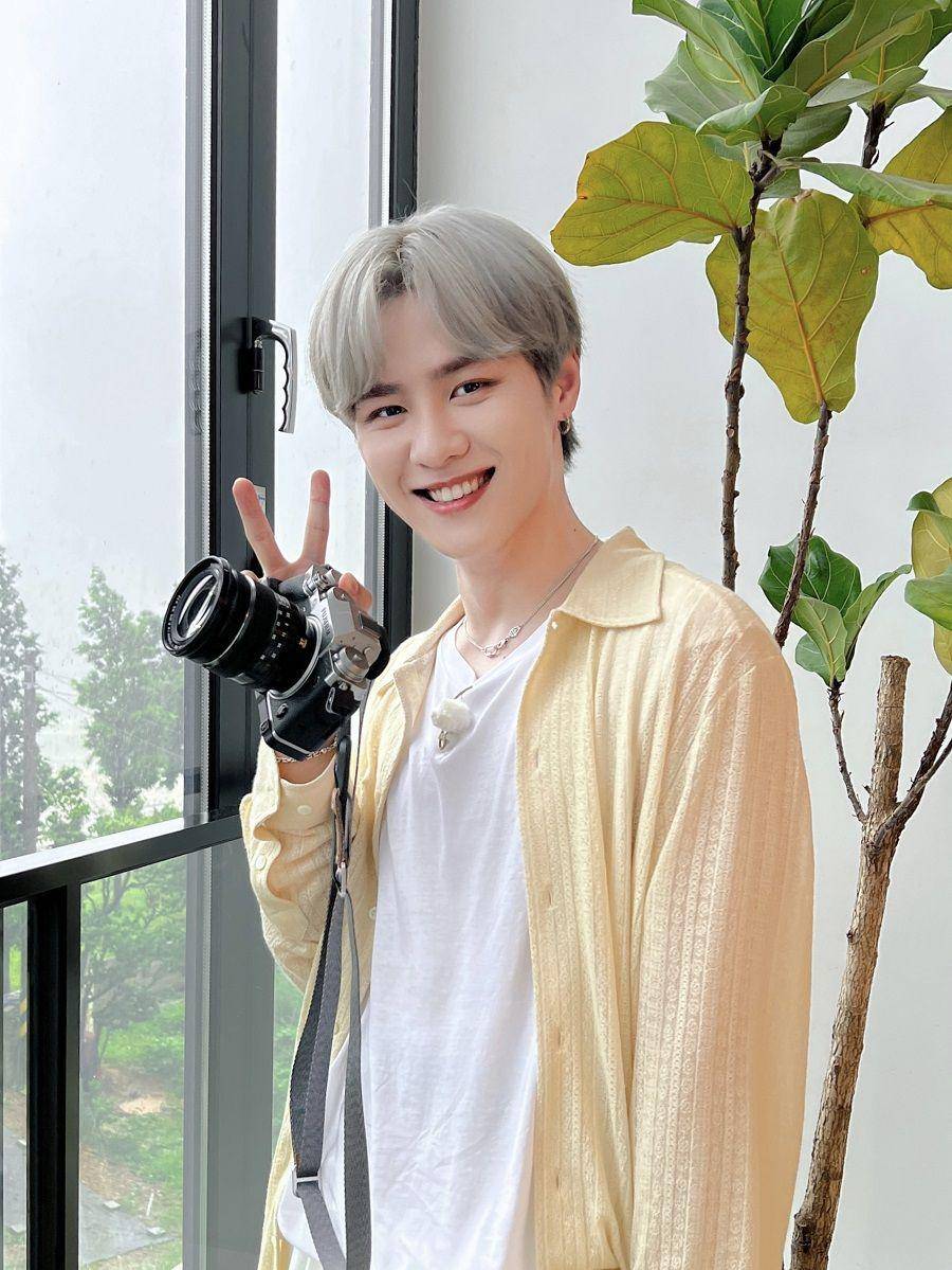 potret Kun WayV pada konten "The Summer Talk" (twitter.com/WayV_official)