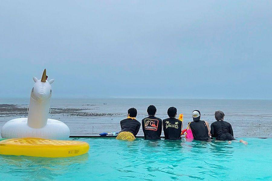 potret Kun, Ten, Xiaojun, Hendery, dan Yangyang WayV pada konten "The Summer Talk" (twitter.com/WayV_official)