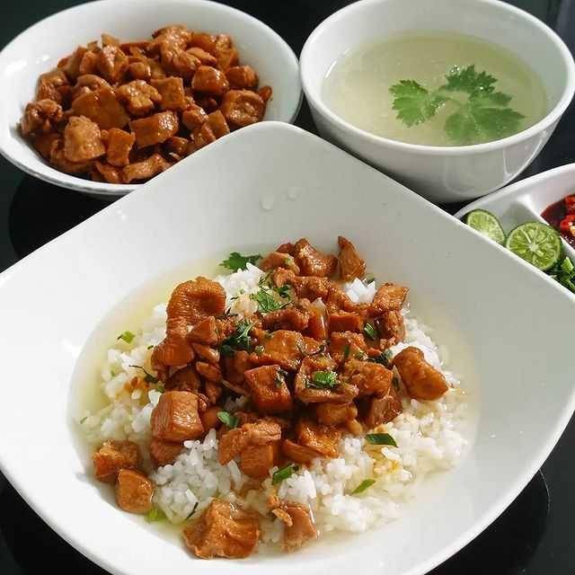 nasi bakmoy (instagram.com/kitty_kuliner)
